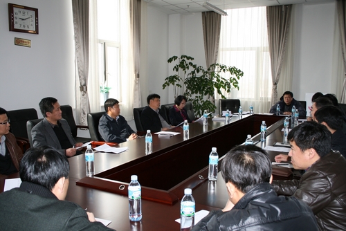 召开专题协商会议.JPG